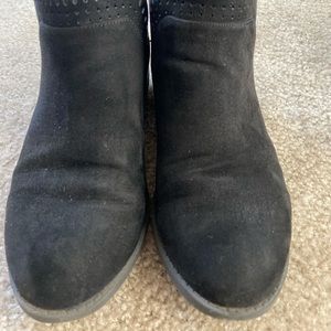 Carlos Santana ankle booties